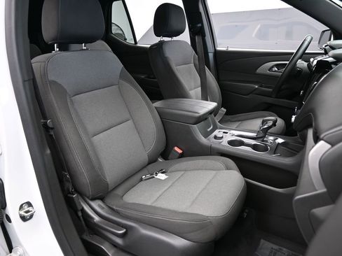 Used 2023 Chevrolet Traverse LT image 49