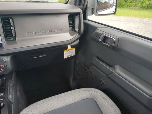 New 2025 Ford Bronco 4-Door image 15