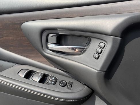 Used 2020 Nissan Murano Platinum FWD image 16