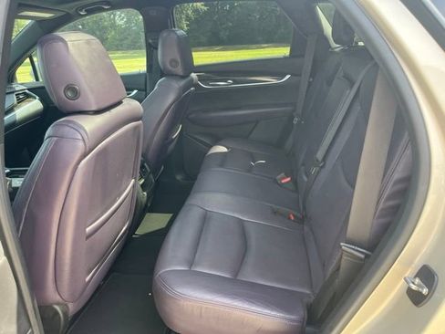 Used 2017 Cadillac XT5 Luxury w/ Driver Awareness Package AWD/4WD image 38