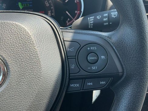 Certified 2025 Toyota RAV4 LE AWD/4WD image 19