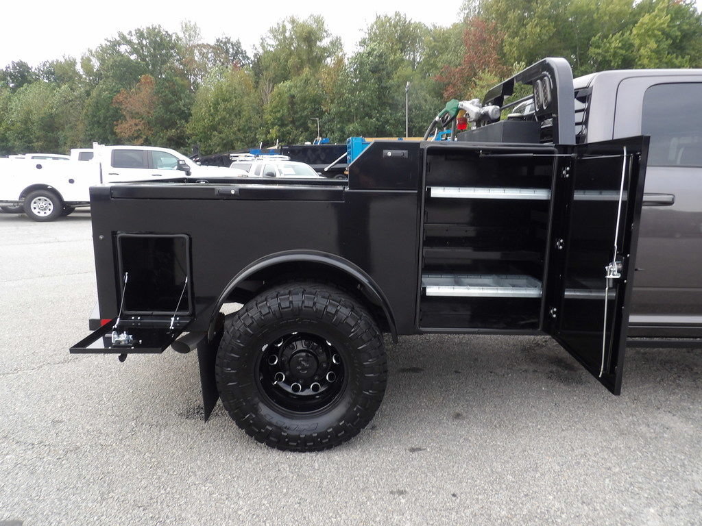 Used 2025 RAM 3500 Laramie AWD/4WD image 53