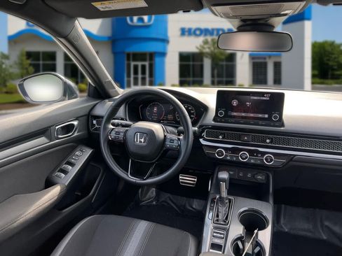 Used 2025 Honda Civic Sport image 32