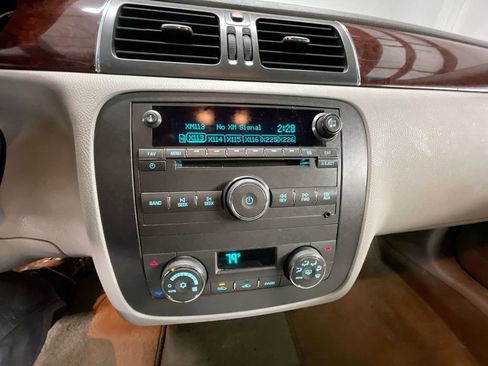 Used 2011 Buick Lucerne CXL w/ Driver Confidence Package image 13