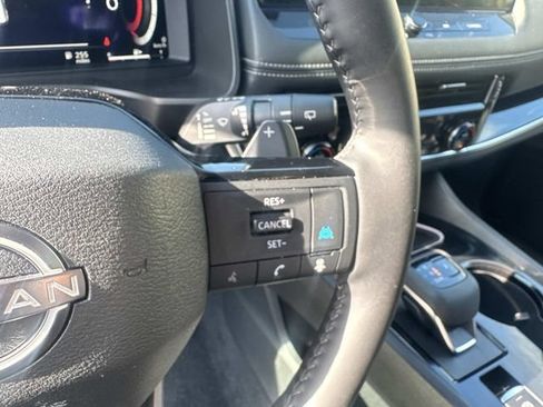 Used 2026 Nissan Rogue SL FWD image 23
