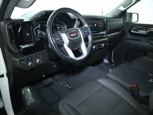 Used 2024 GMC Sierra 1500 Elevation AWD/4WD image 17