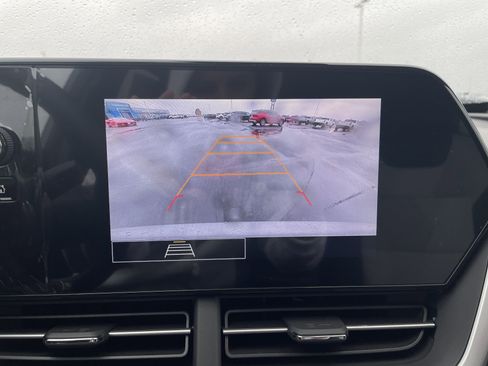 Certified 2025 Chevrolet Trax LS image 26