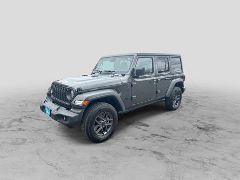 Used 2024 Jeep Wrangler Unlimited Sport AWD/4WD image 4