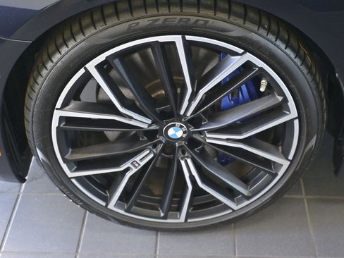 Used 2023 BMW M550i xDrive w/ Executive Package image 9
