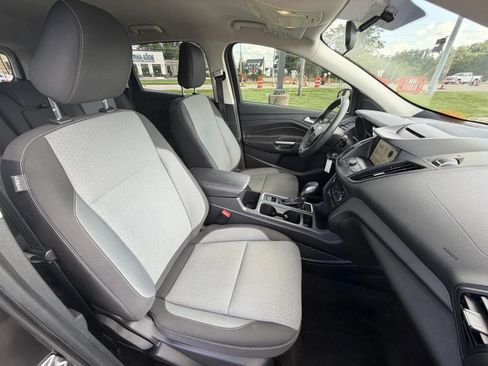 Used 2018 Ford Escape SE w/ SE Sync 3 Package AWD/4WD image 15