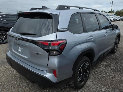 Used 2025 Subaru Forester Premium image 3