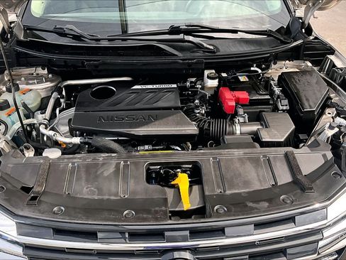 Certified 2024 Nissan Rogue Platinum FWD image 32