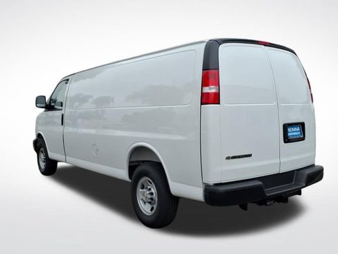 New 2026 Chevrolet Express 3500 Extended w/ Driver Convenience Package RWD image 5