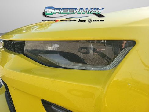 Used 2018 Chevrolet Camaro SS image 6