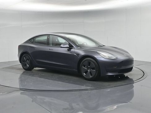 Used 2022 Tesla Model 3 Long Range AWD/4WD image 5