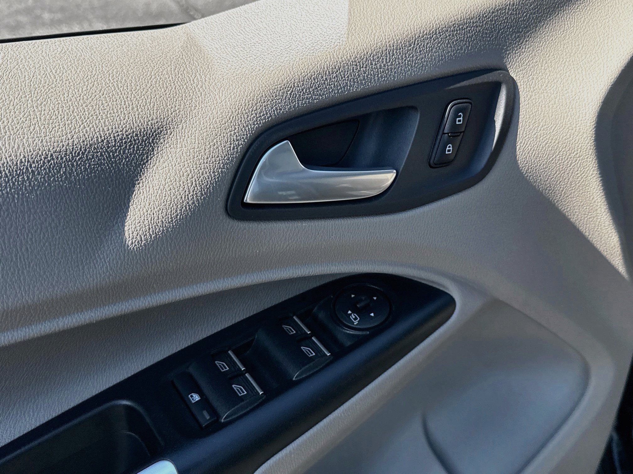 Used 2018 Ford Transit Connect Titanium FWD image 10