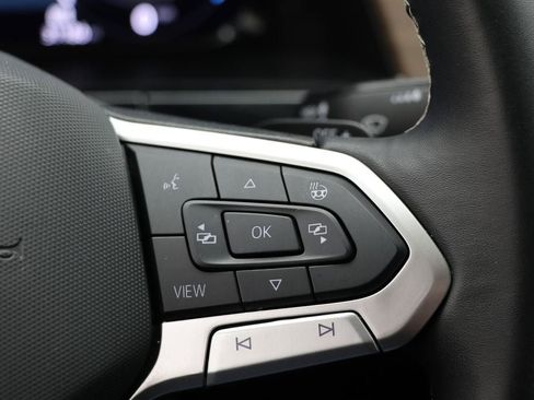 Used 2024 Volkswagen Atlas SE image 22