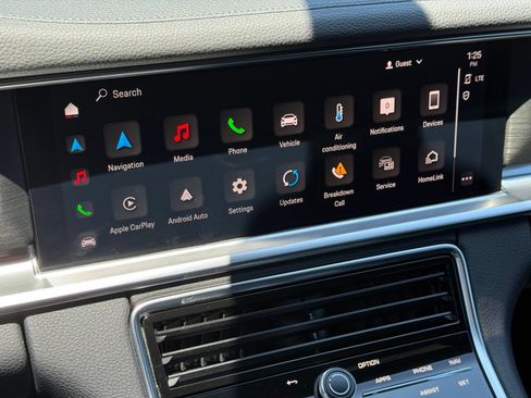 Certified 2023 Porsche Panamera Platinum Edition RWD image 19