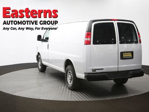 Used 2017 Chevrolet Express 2500 image 65