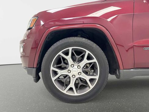 Used 2018 Jeep Grand Cherokee Limited image 18