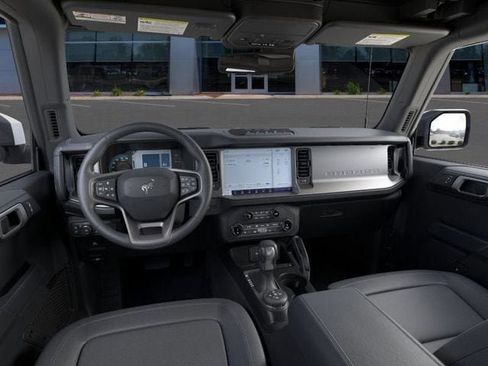 New 2025 Ford Bronco Outer Banks w/ Sasquatch Package image 9