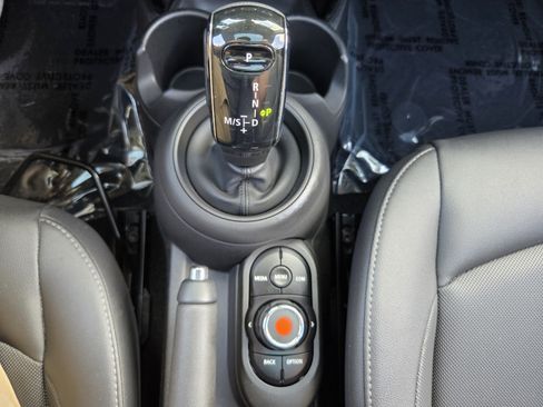 Used 2022 MINI Cooper 4-Door Hardtop image 27