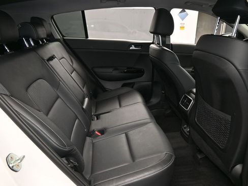 Used 2021 Kia Sportage EX w/ EX Technology Package image 45