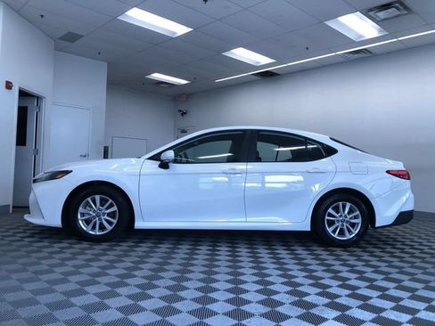 Used 2026 Toyota Camry LE FWD image 12