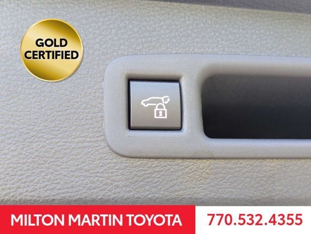 Certified 2026 Toyota Sienna XLE FWD image 14