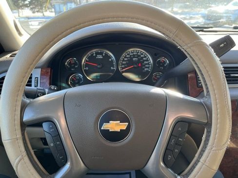 Used 2014 Chevrolet Silverado 2500 LTZ w/ LTZ Plus Package image 16