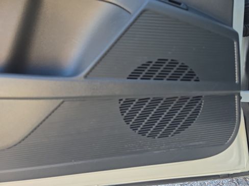 Used 2023 Volkswagen Taos SE image 22