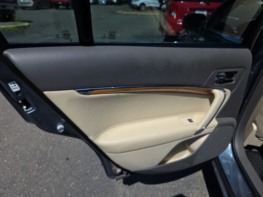 Used 2012 Lincoln MKZ FWD image 14