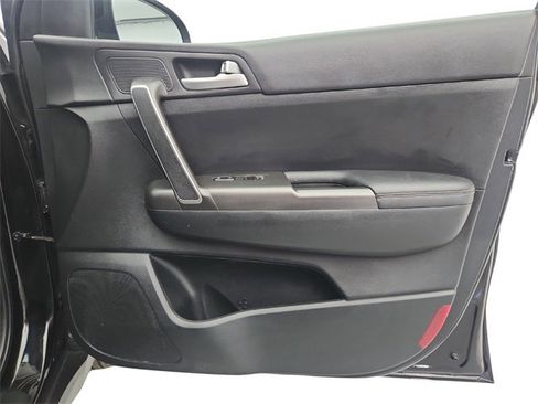 Used 2021 Kia Sportage LX image 22