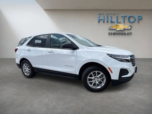Used 2024 Chevrolet Equinox LS w/ LS Convenience Package AWD/4WD image 2