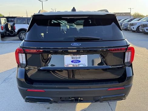 Certified 2025 Ford Explorer ST-Line w/ Premium Package RWD image 9