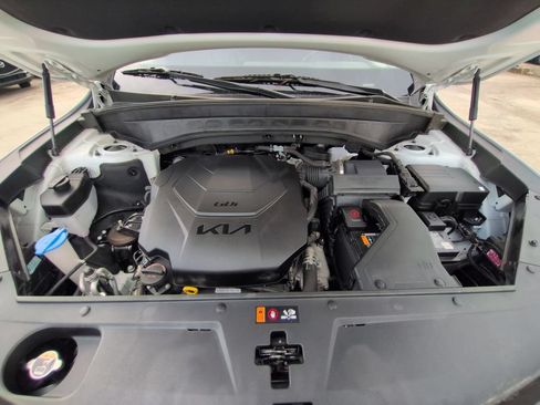 Used 2025 Kia Telluride S FWD image 34
