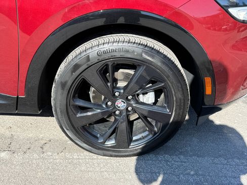 Used 2022 Buick Envision Essence w/ Technology Package II image 12