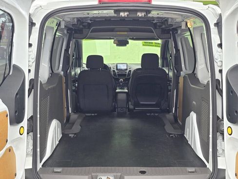 Used 2019 Ford Transit Connect XLT image 16