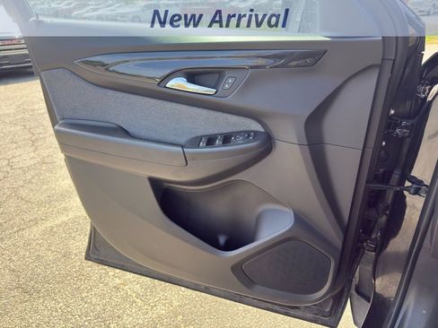 Used 2025 Chevrolet TrailBlazer LT image 12