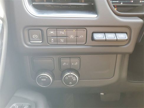 Used 2022 Chevrolet Tahoe High Country image 23