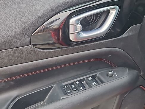 Used 2024 Jeep Compass Trailhawk image 11