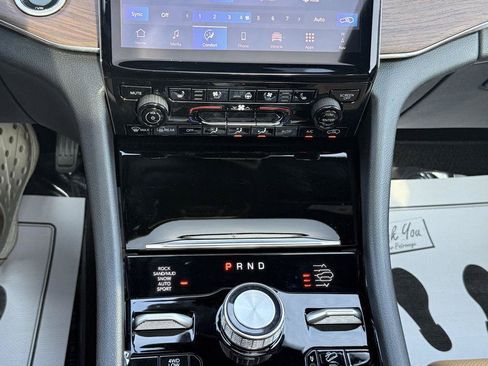 Used 2025 Jeep Grand Cherokee Summit AWD/4WD image 45