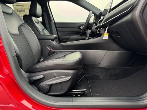 New 2026 Jeep Compass Latitude image 20