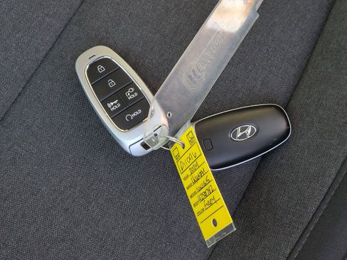 Used 2024 Hyundai Ioniq 5 SE image 33