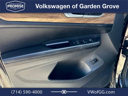 Used 2024 Volkswagen Atlas SE FWD image 12