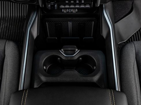 Used 2025 RAM 3500 Big Horn image 28