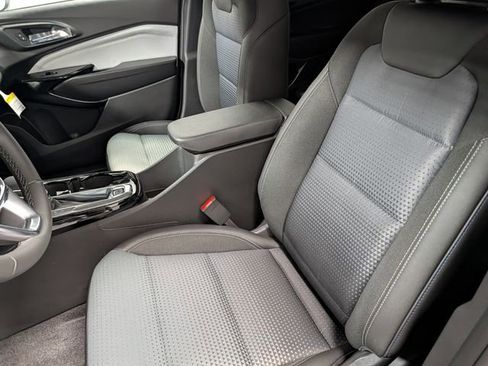 New 2026 Chevrolet Trax LT w/ Driver Confidence Package FWD image 9