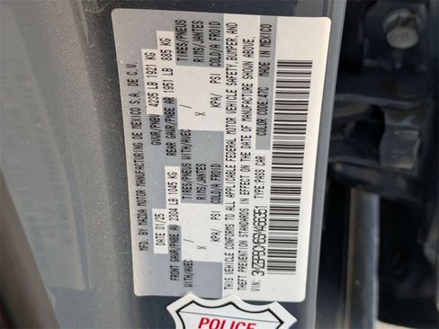 Used 2025 MAZDA MAZDA3 s image 32