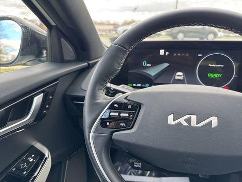 Used 2022 Kia EV6 GT-Line w/ GT-Line Suede Seat Package image 18