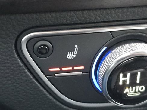 Used 2021 Audi Q5 2.0T Premium w/ Convenience Package image 26